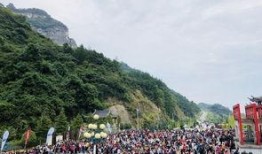 张家界吃瓜网红是谁,揭秘网红背后的故事