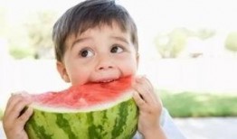 吃瓜网红事件婴儿视频,婴儿视频引发的网络热议与反思