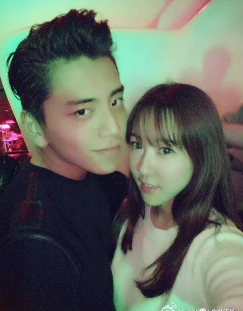 吃瓜事件网红小女生,网红小女生吃瓜事件背后的故事